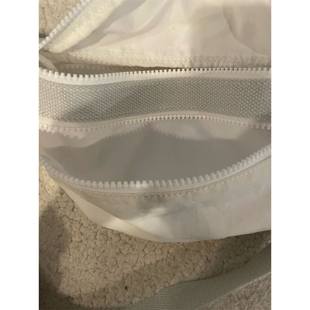 Kipling White Crossbody Bag - Picture 7 of 9